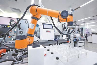 從實驗室走向生產線 | 機器人出戰，專攻新材料研發